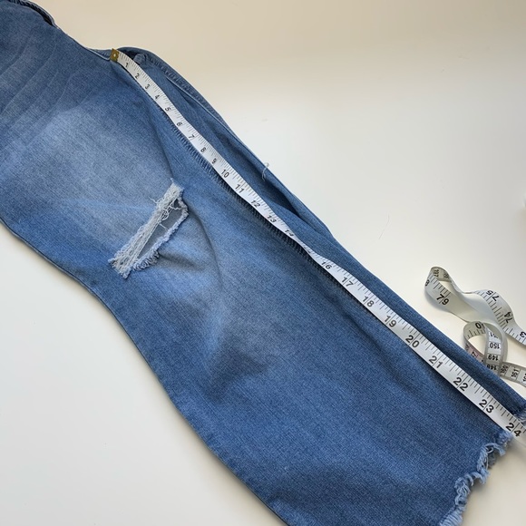 Kenzie Jeans Distressed cropped pants - Picture 7 of 8
